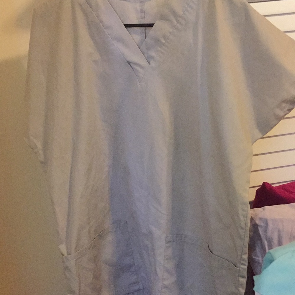Scrub top